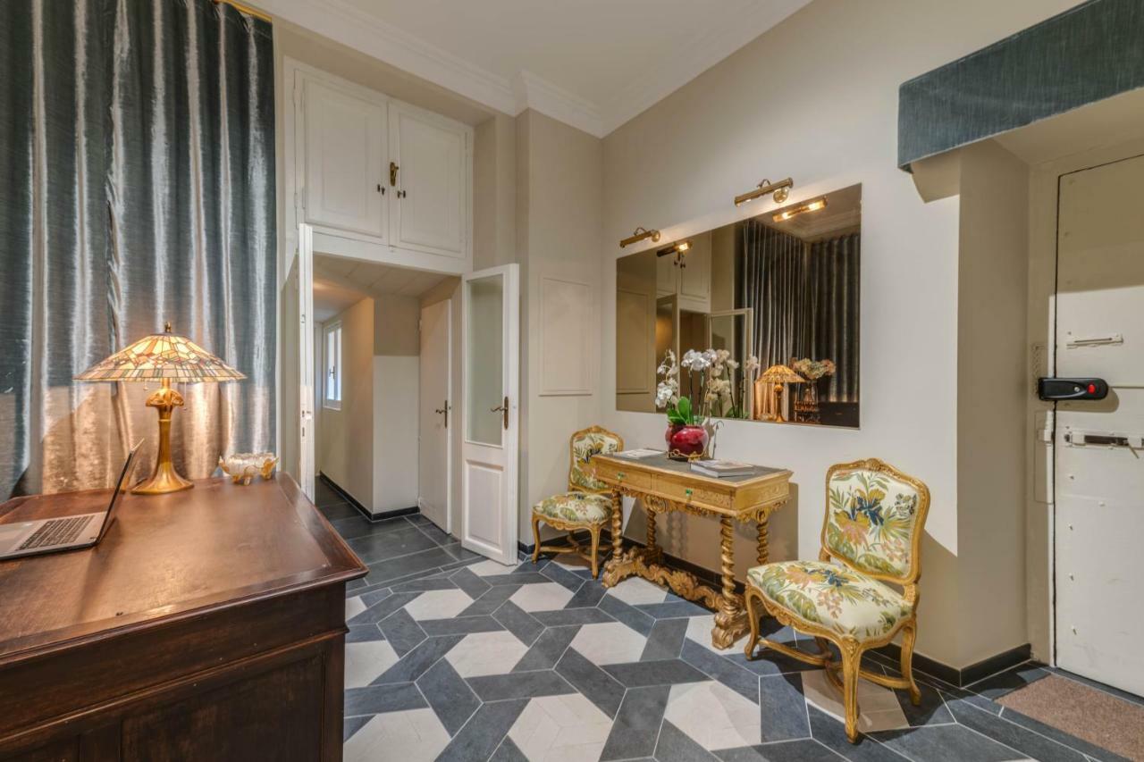 Adrianus Hotel Rome Bagian luar foto