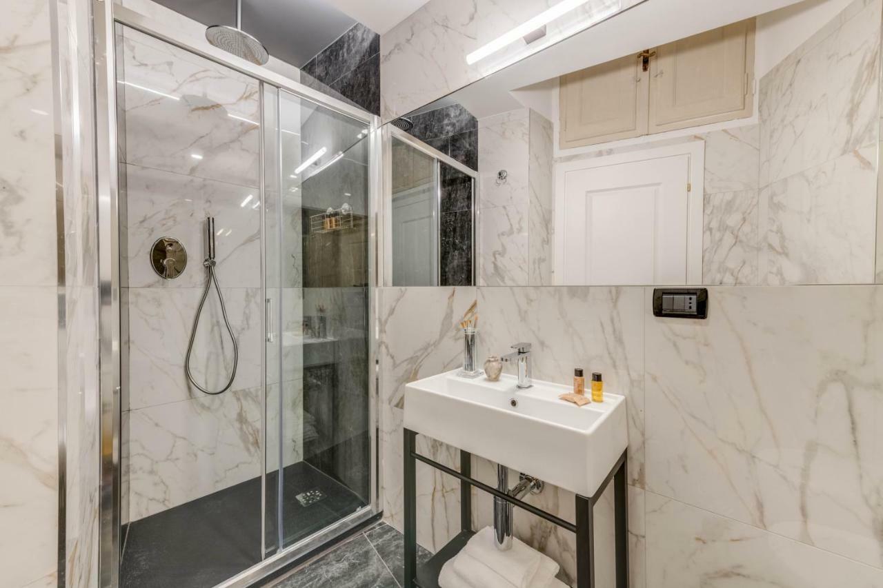 Adrianus Hotel Rome Bagian luar foto